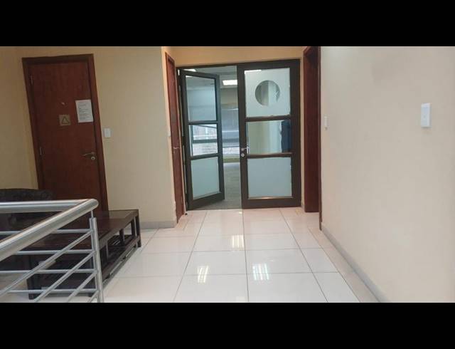 BUSINESS PROPERTY TO RENT IN CLEARWATER ESTATE